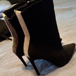 Steve Madden Black Boots with Gold Sparkle